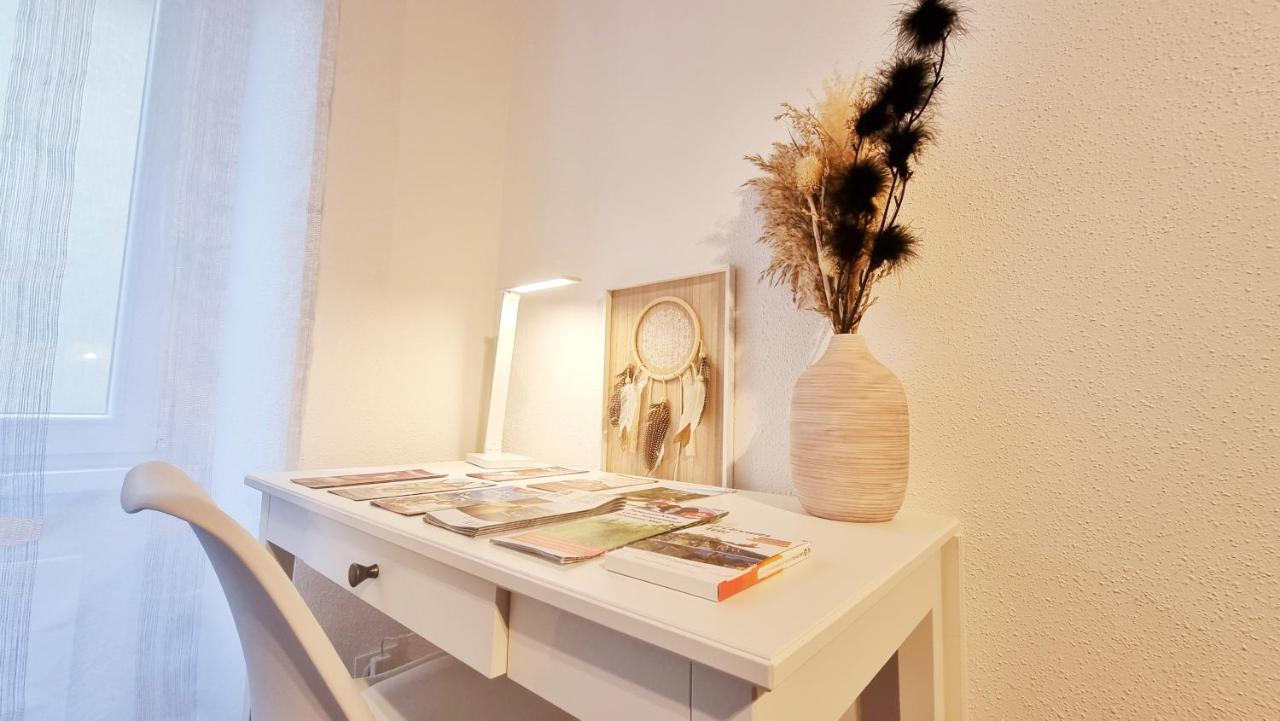 La Plume De Jais - Famille Ou Travail- Fibre - Confortable Soultz-Haut-Rhin Buitenkant foto